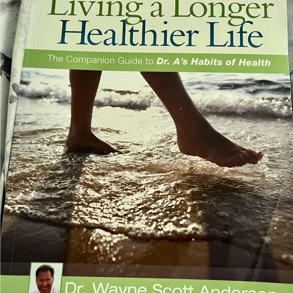 Living a Longer Healthier Life by - Green Cover